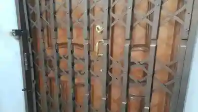 حفاظ آهنی در قنات کوثر