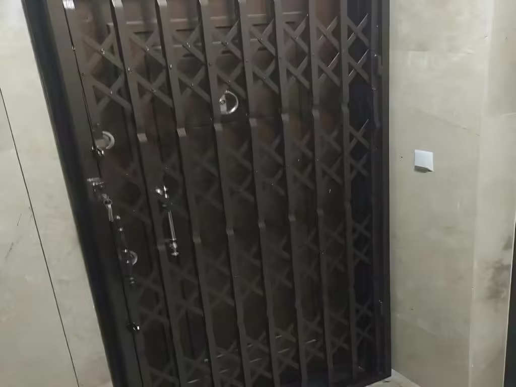حفاظ آهنی ساختمان در جنوب تهران