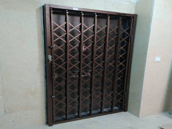 خرید و نصب درب آکاردئونی