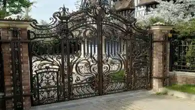 درب حیاط آهنی