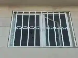 اندازه گیری پنجره برای نصب حفاظ