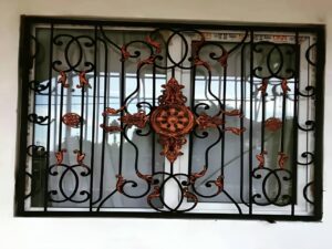 حفاظ آهنی در اقدسیه