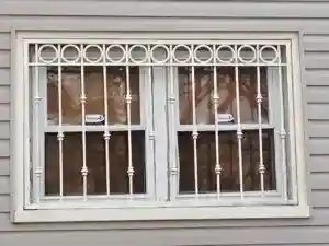 حفاظ آهنی در آهن مکان