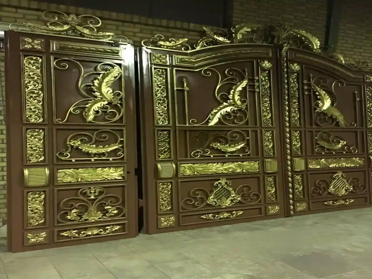 آینده ی روشن درب آهنی حیاط فرفورژه ویلایی آینده ی روشن درب آهنی حیاط فرفورژه ویلایی