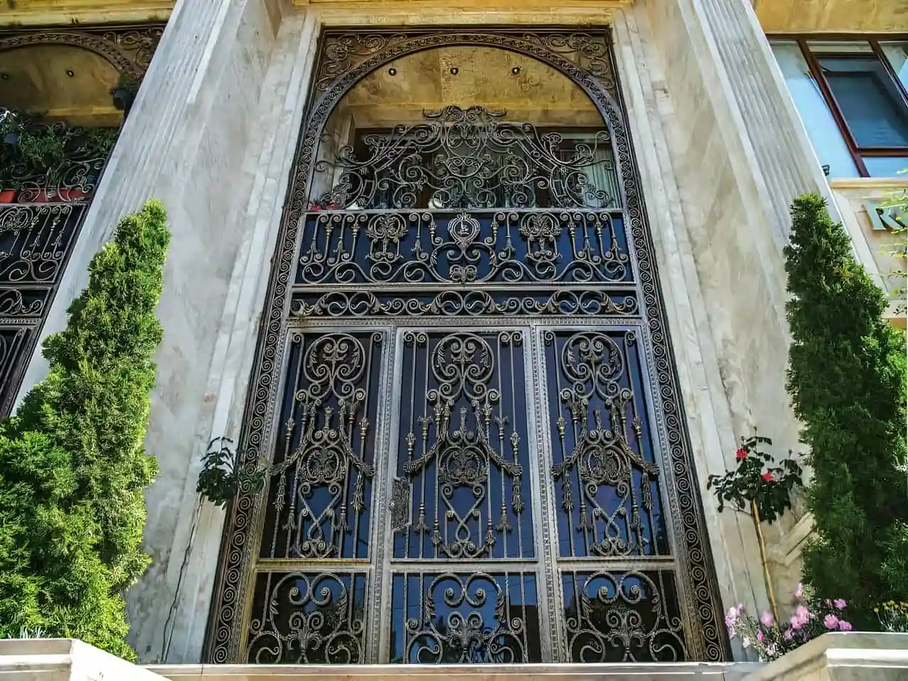 درهای آهنی به احتمال زیاد جلوی سارقان را می گیرند درهای آهنی به احتمال زیاد جلوی سارقان را می گیرند