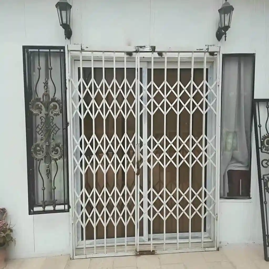 عکس مدل سه گل ساده درب حفاظ آکاردئونی دیجی صنعت