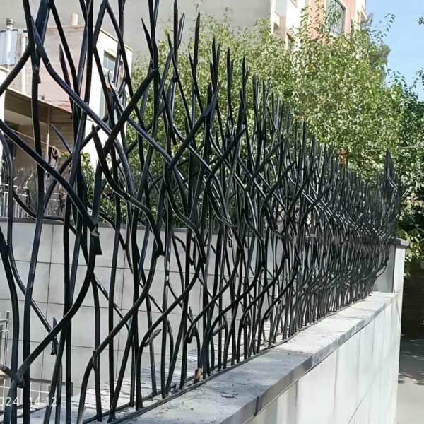 حفاظ شاخ گوزنی در رنگ مشکی و طلایی