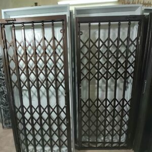 حفاظ آکاردئونی ایتالیایی با طراحی سفارشی مناسب ساختمان اداری و مسکونی