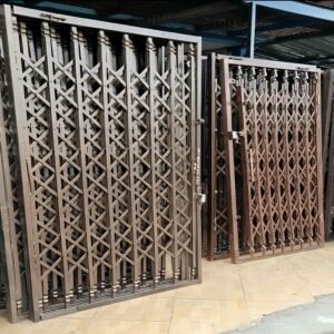 تنوع رنگ حفاظ آکاردئونی تمام گل دوبل چهار جداره برای ساختمان‌های مدرن