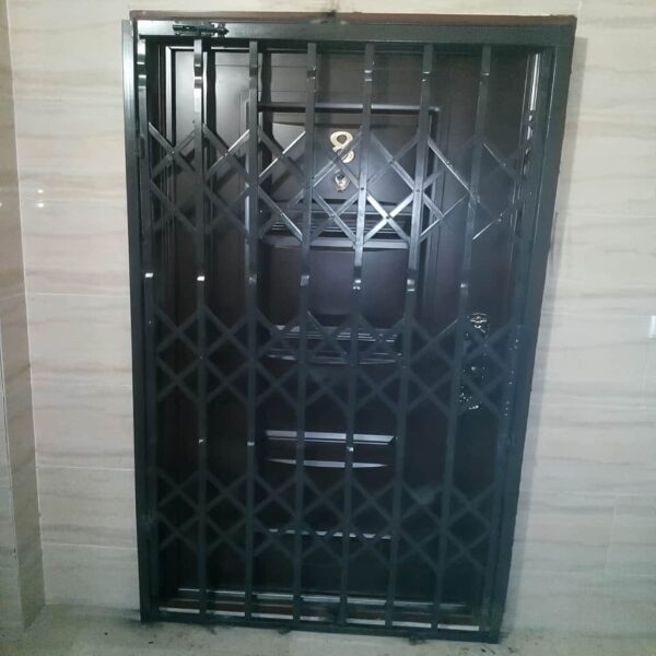 نمونه حفاظ آکاردئونی سه گل تسمه ۲.۵ سانتی متر با رنگ طلایی