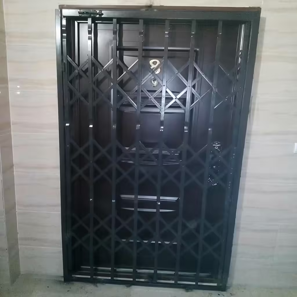 نمونه حفاظ آکاردئونی سه گل تسمه ۲.۵ سانتی متر با رنگ طلایی