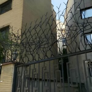 نصب حفاظ شاخ گوزنی پایه بلند روی دیوار