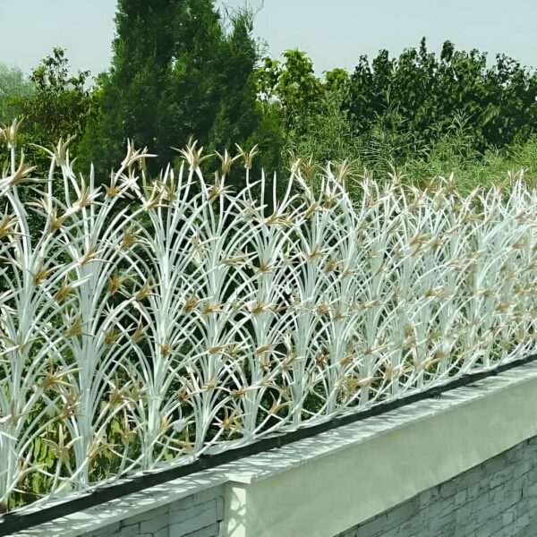 نصب حفاظ لیلیوم روی دیوار