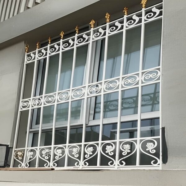 نمونه اجرای فرفورژه مارپیچ مدل سلطنتی نیل