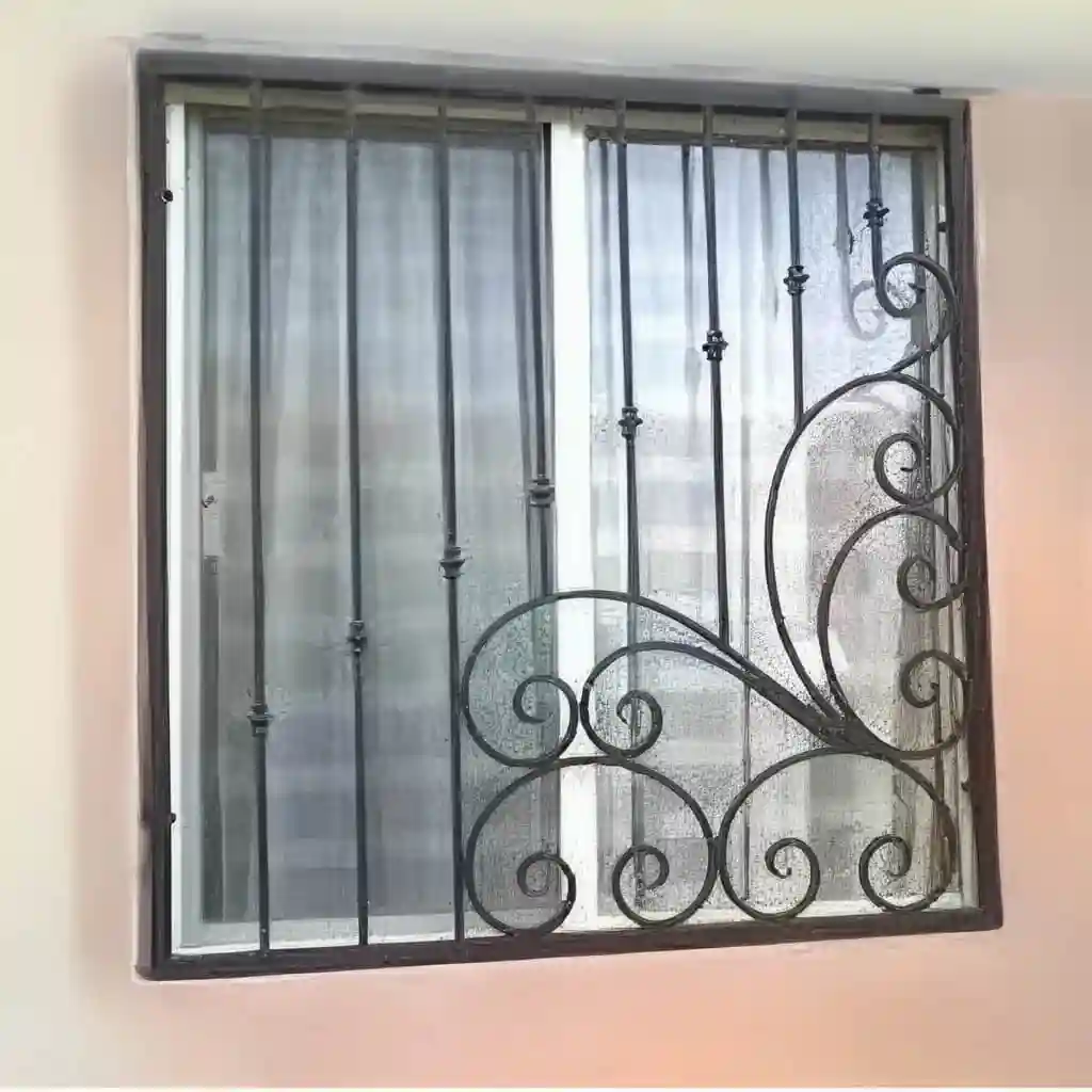 حفاظ پنجره گل پیچ با فرم مارپیچ تزئینی