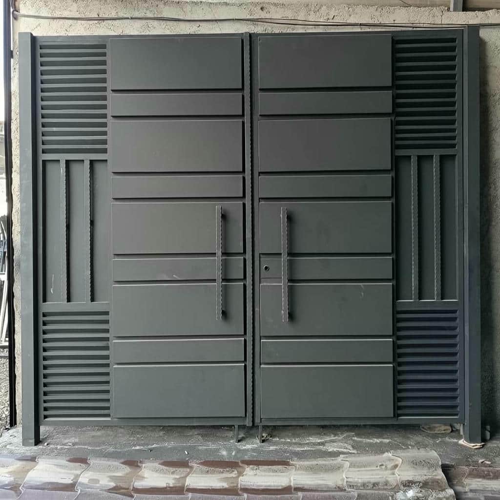 درب حیاط آهنی مدرن