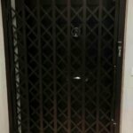 انواع حفاظ درب آپارتمان لولایی و کشویی