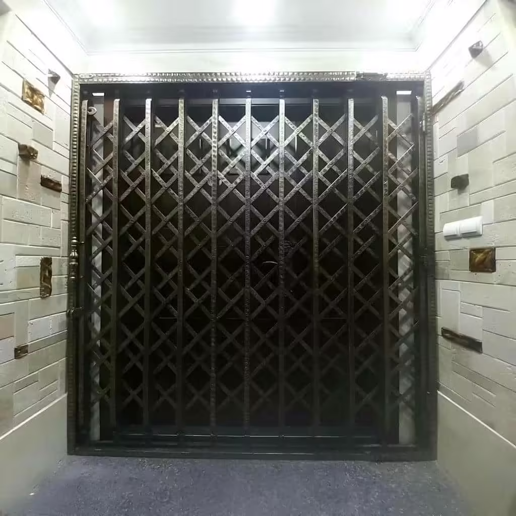 نصب حفاظ درب کشویی