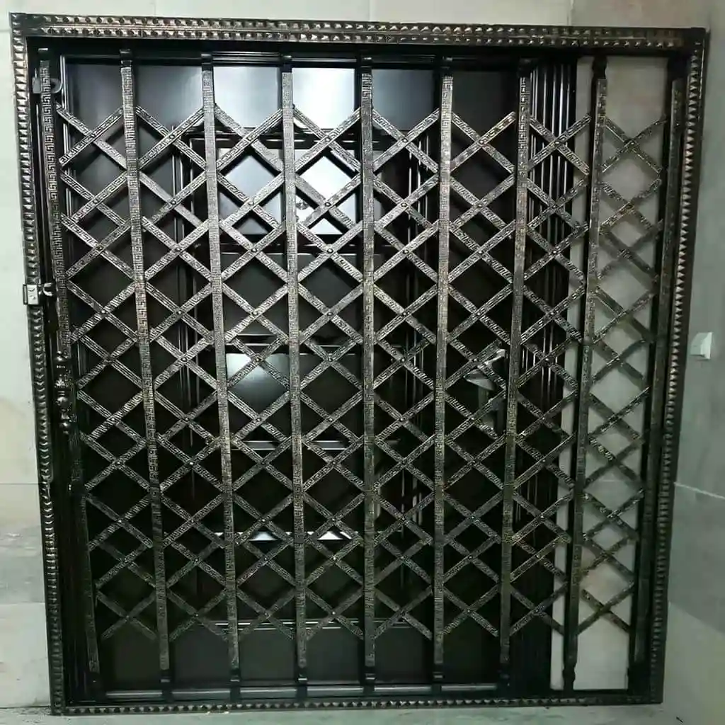 حفاظ درب آکاردئونی کشویی