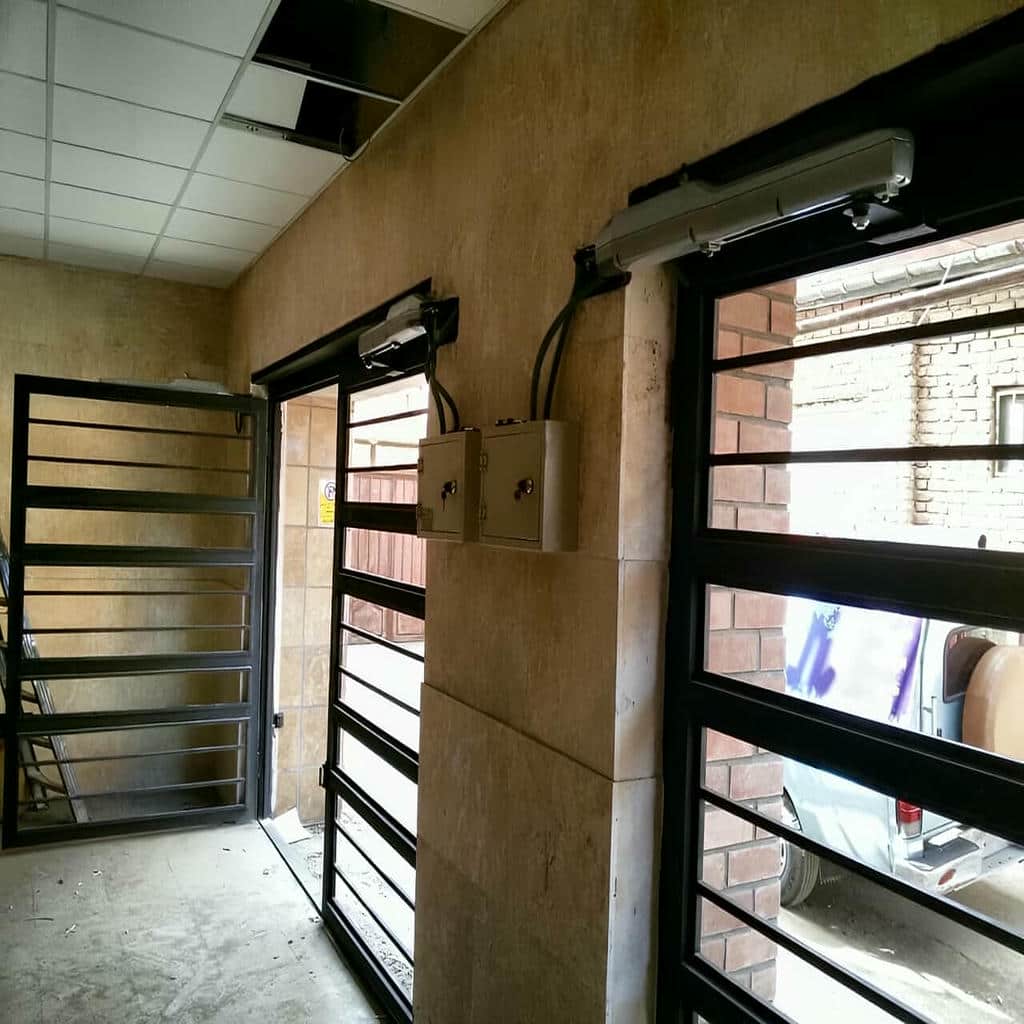 جک درب پارکینگ اتوماتیک در سیرجان