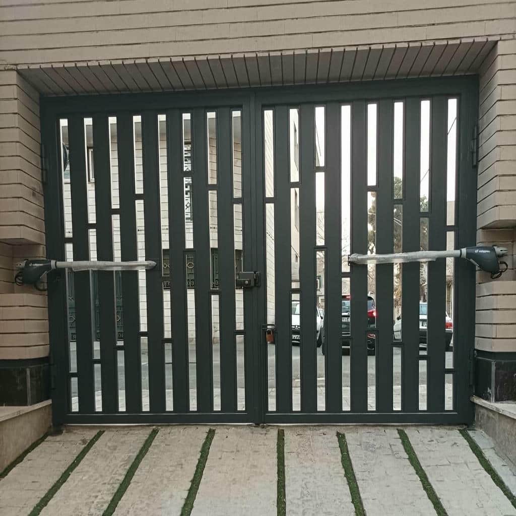 نصب جک درب پارکینگ دقیق در لواسان