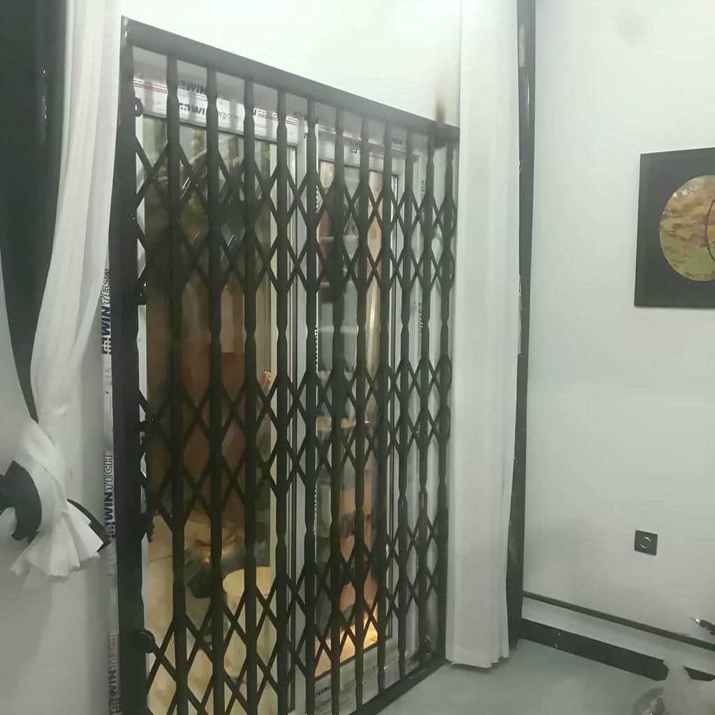 قیمت درب آکاردئونی فلزی ضدسرقت سه گل در شیراز