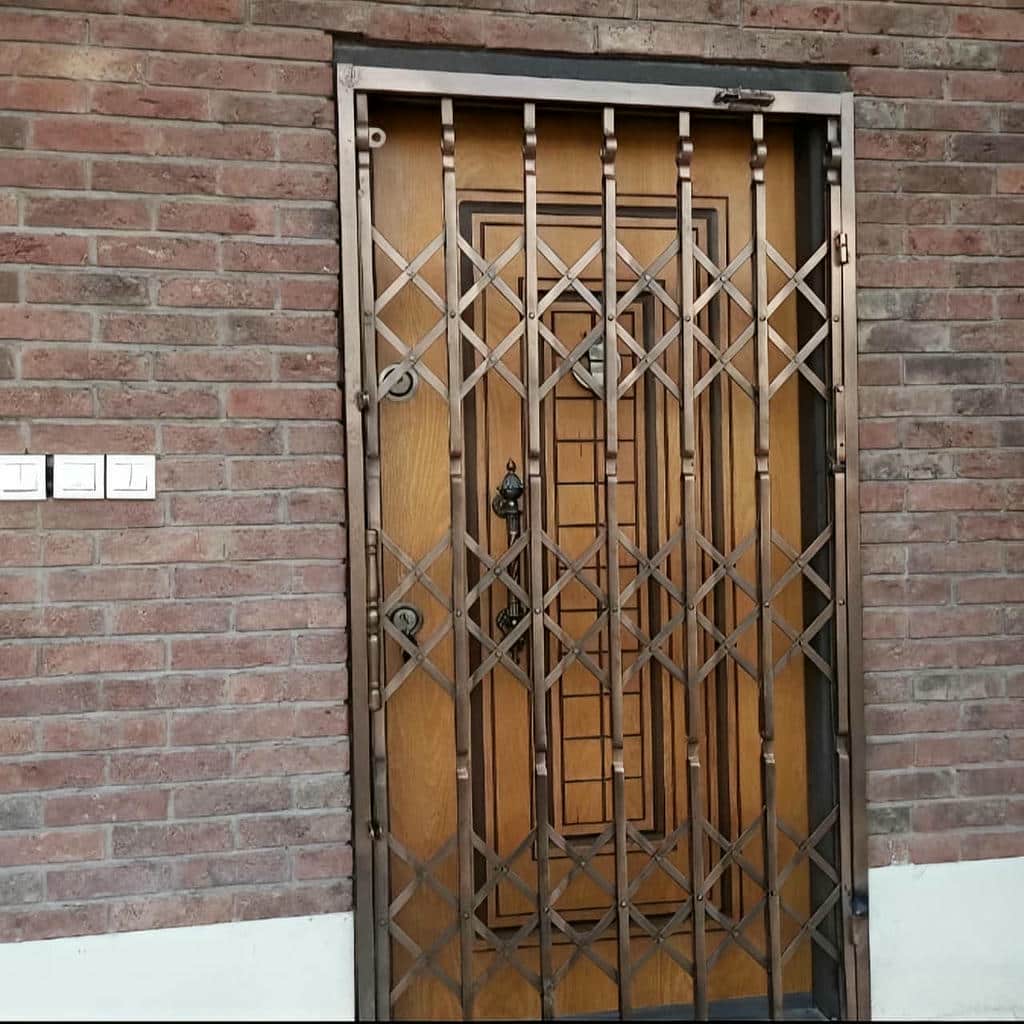 فروش درب آکاردئونی فلزی ضدسرقت رنگ کوره ای در شیراز