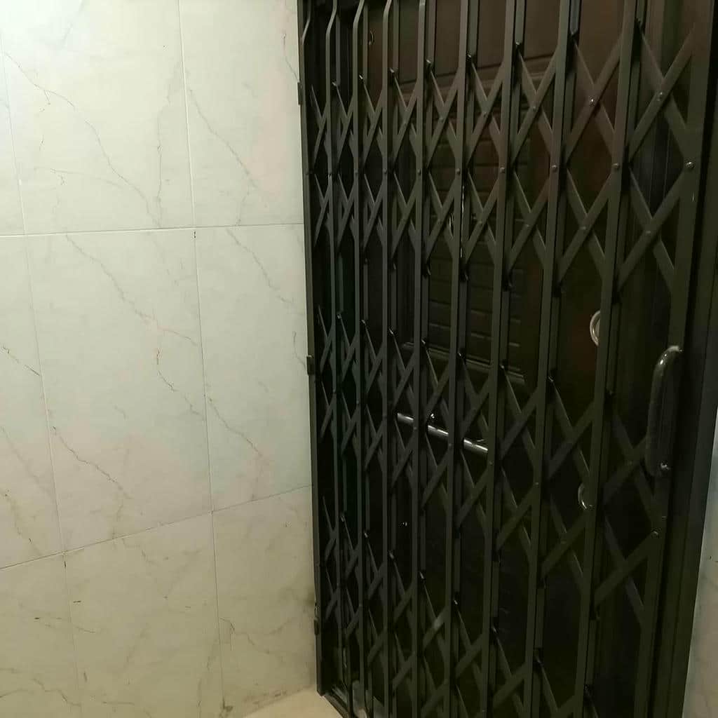 درب آکاردئونی فلزی ضدسرقت در کرمان