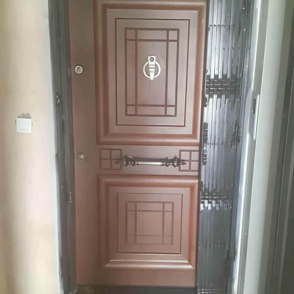 نصب درب آکاردئونی فلزی ضدسرقت مسکونی در مهرشهر کرج