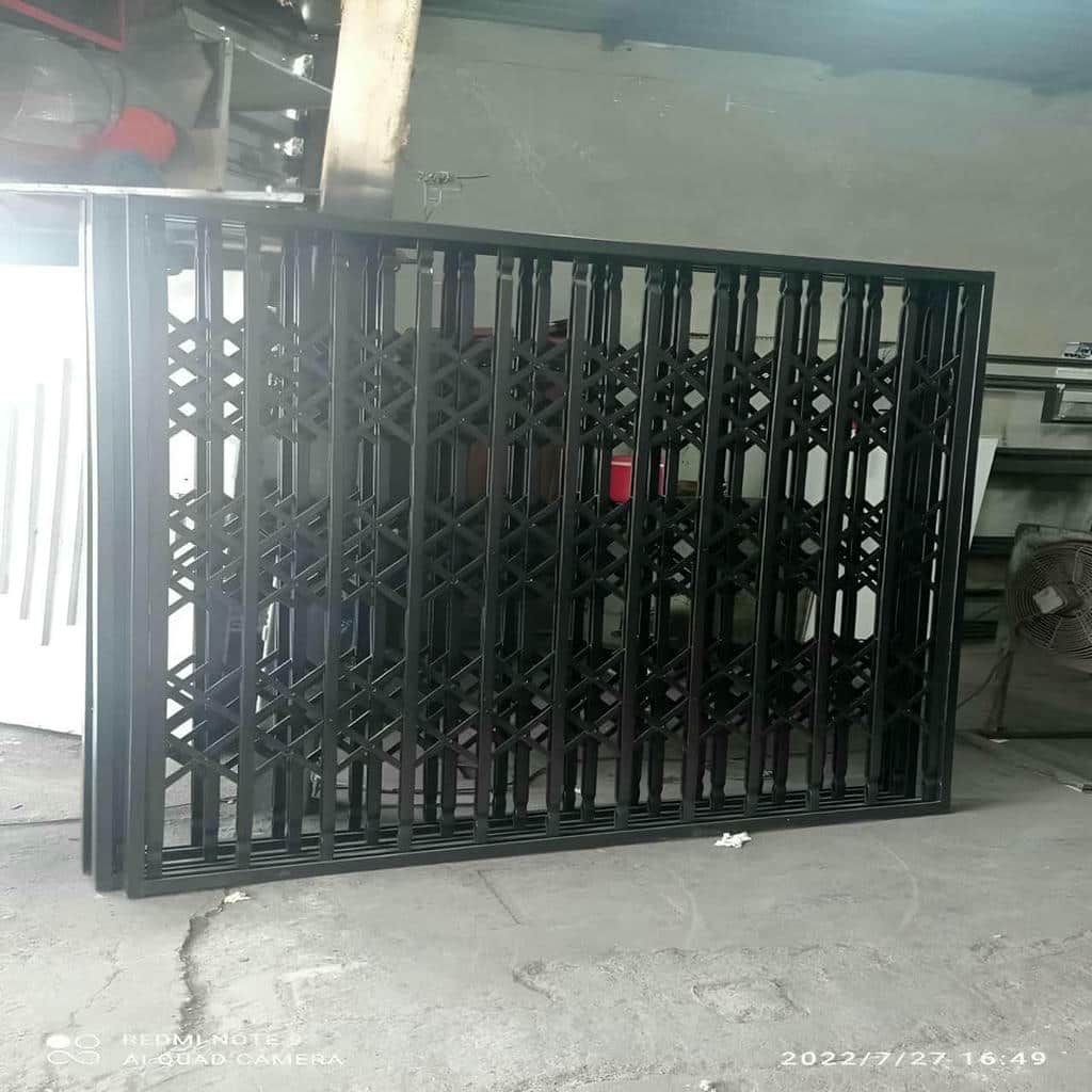 درب آکاردئونی فلزی ضدسرقت در اندیشه