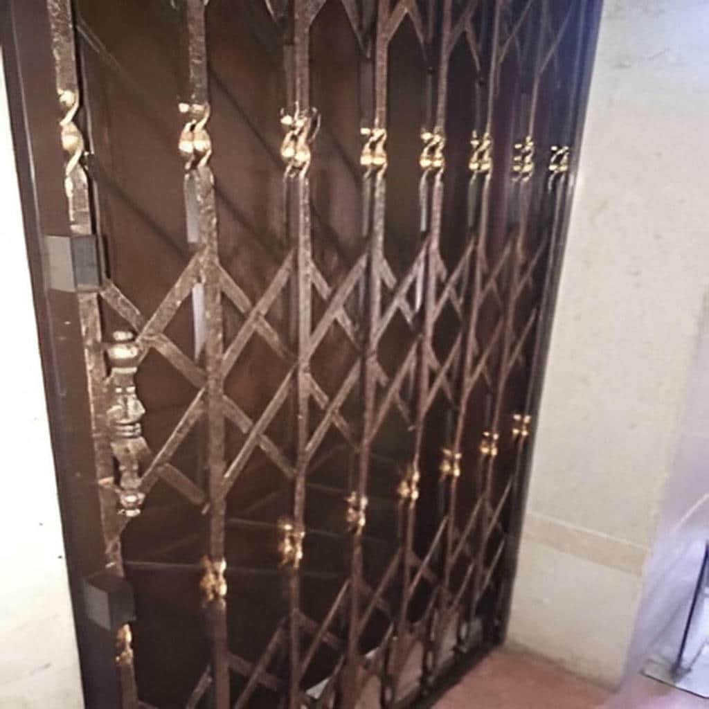 درب آکاردئونی فلزی ضدسرقت در سقز