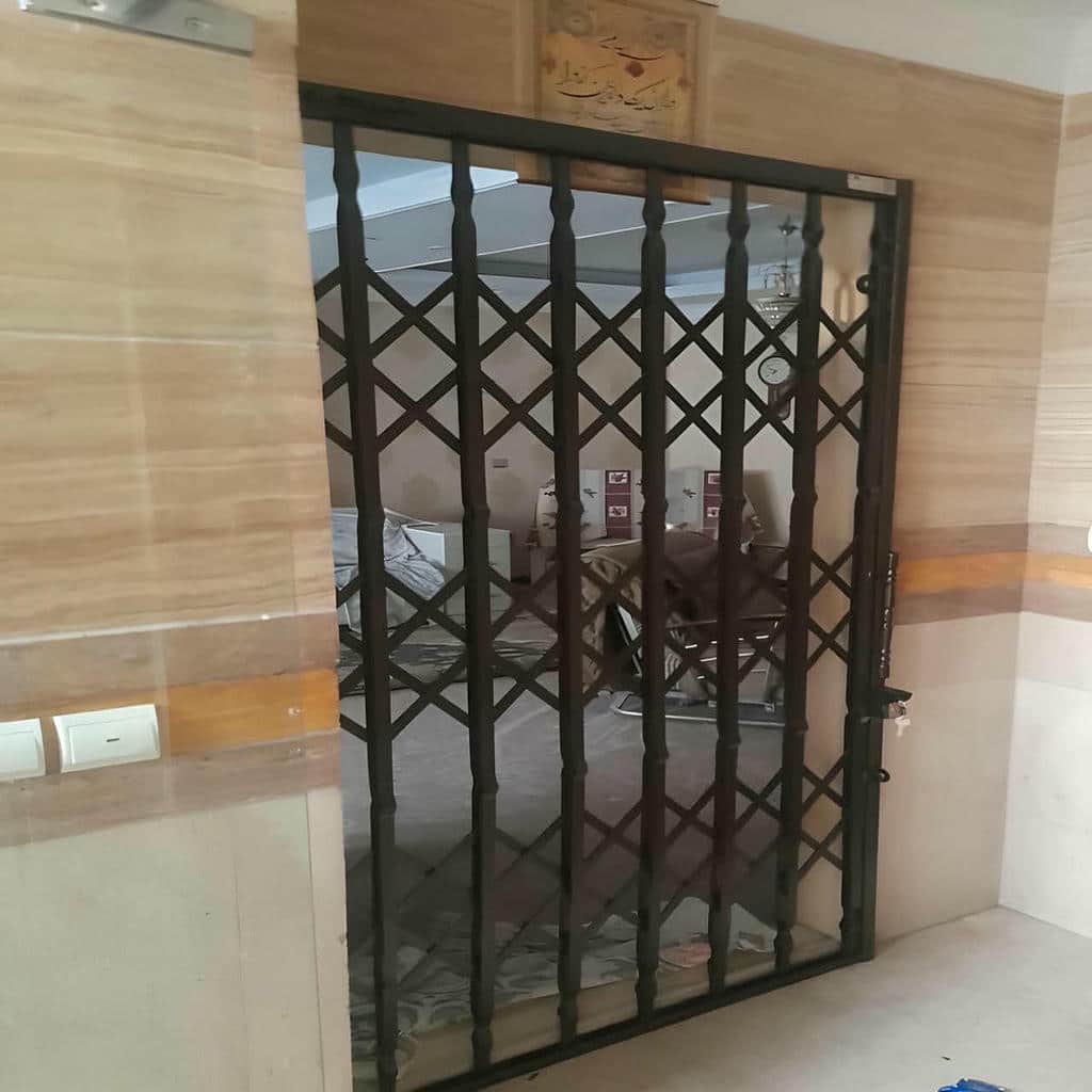 قیمت درب آکاردئونی فلزی ضدسرقت سه گل در گرگان