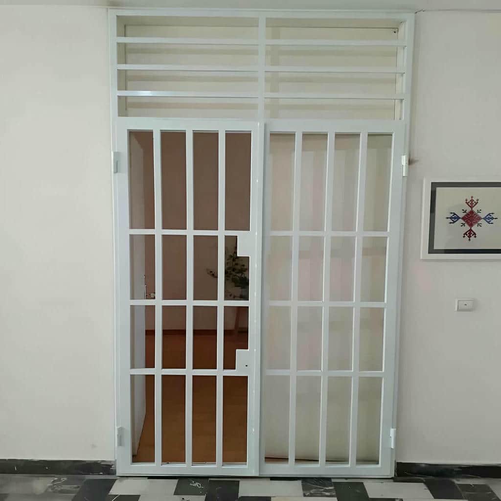 نصب درب آکاردئونی فلزی ضدسرقت کارگاهی در اشتهارد