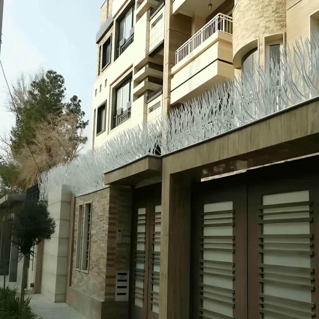نصب حفاظ شاخ گوزنی ارتفاع سفارشی در سنندج