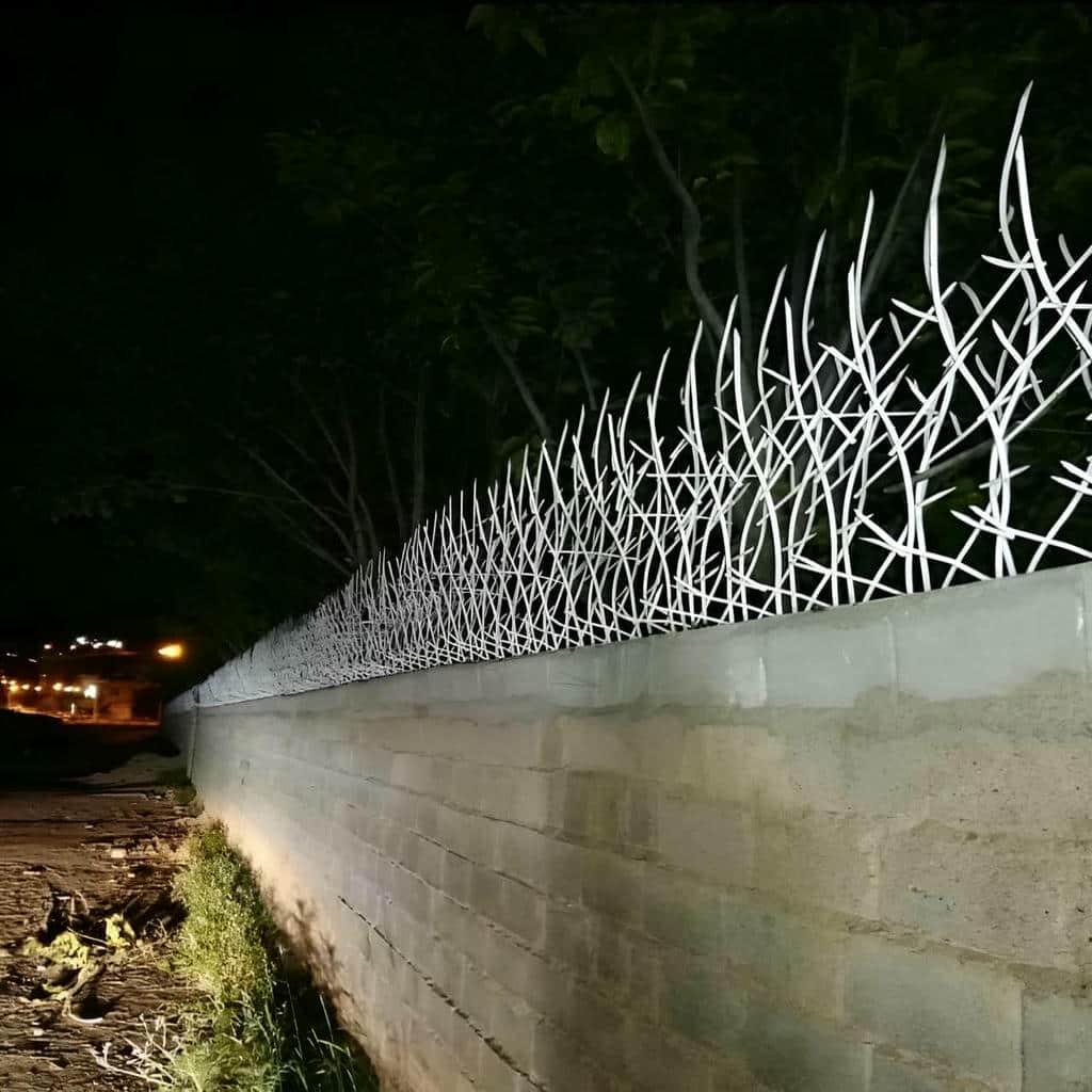 نصب حفاظ شاخ گوزنی طراحی شاخه ای در اصفهان