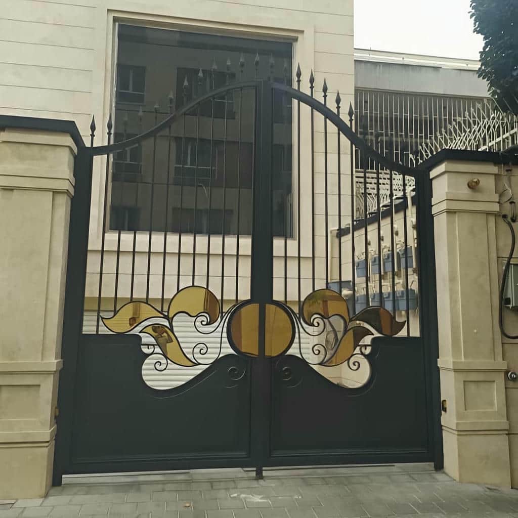 درب حیاط و ویلا در چالوس