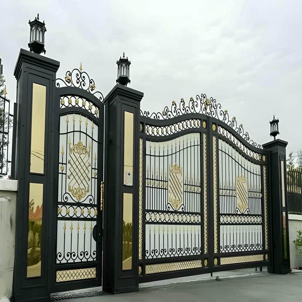 درب حیاط و ویلا در پردیس