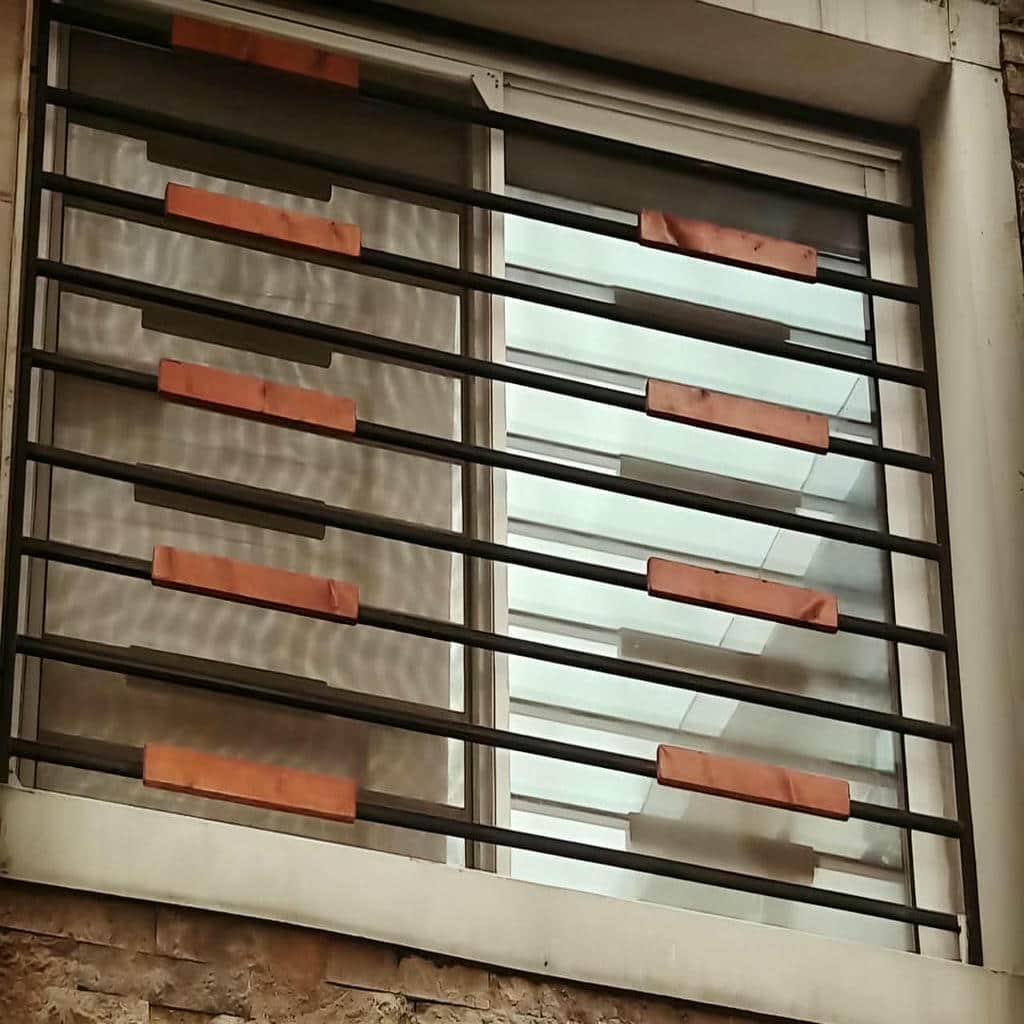 نصب حفاظ پنجره پروژه ای در ایلام