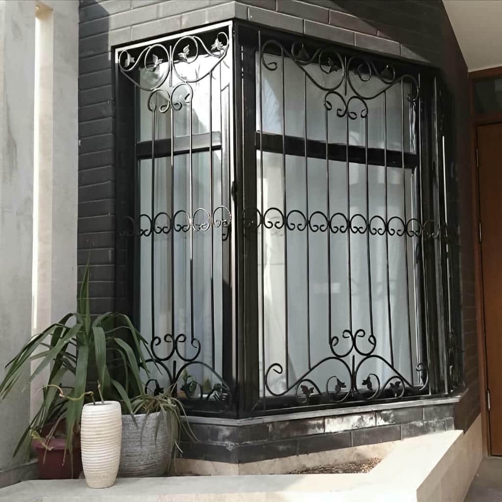 قیمت حفاظ پنجره فرفورژه در فشم