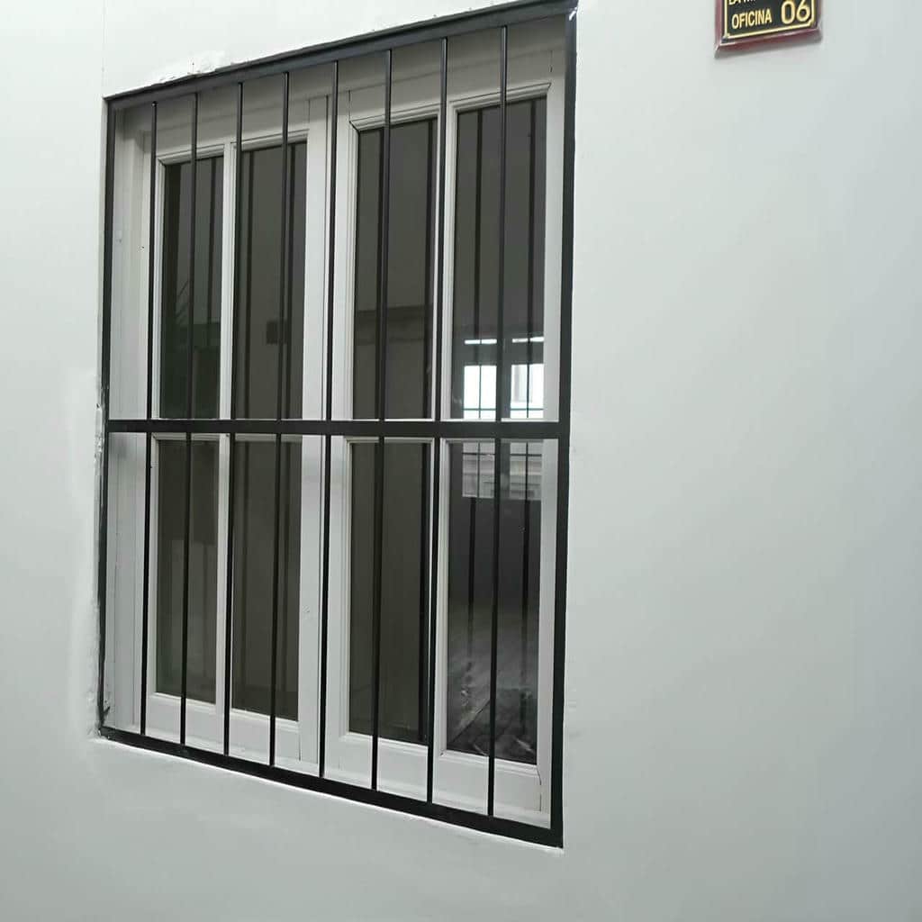 حفاظ پنجره در فیروزکوه