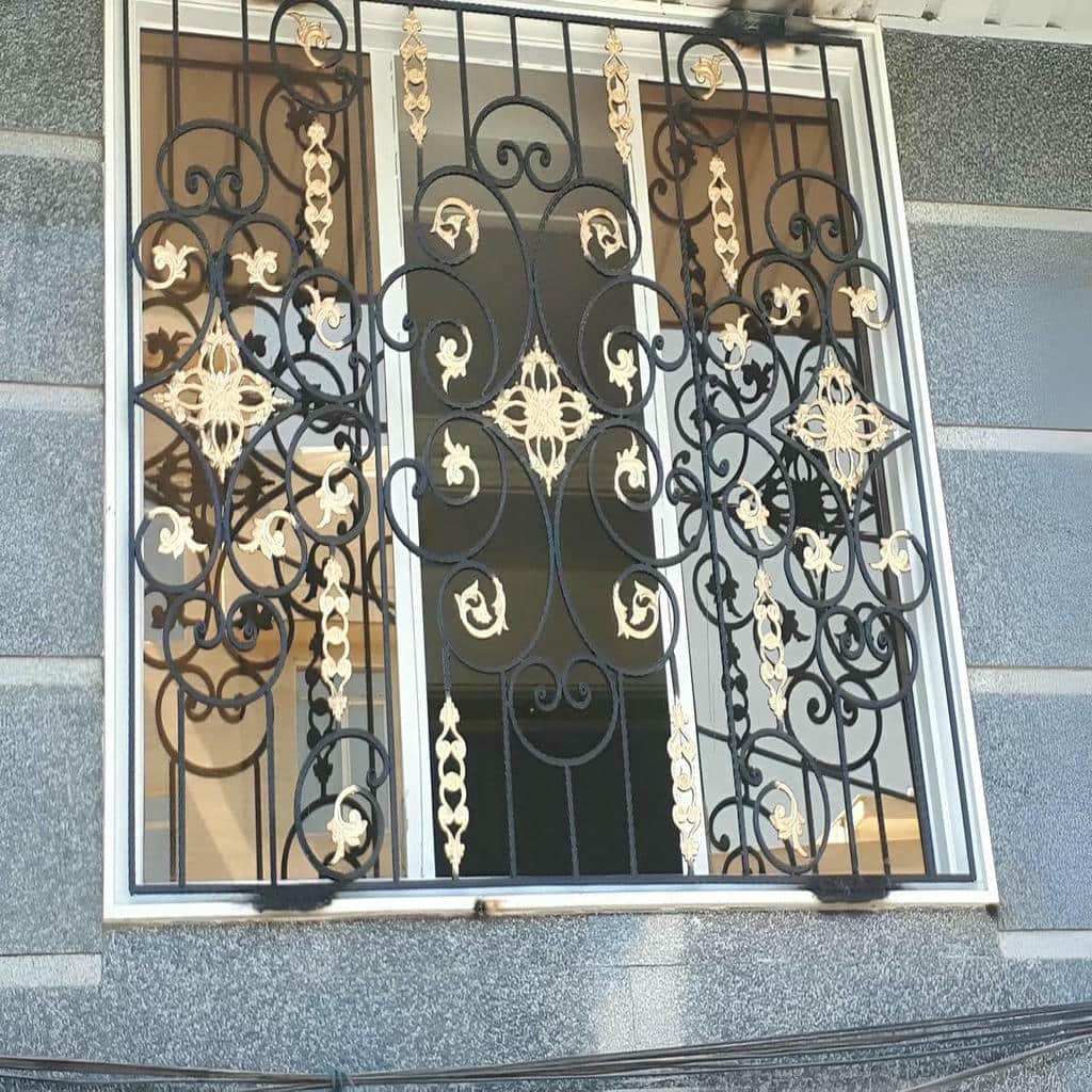 حفاظ پنجره در پردیس