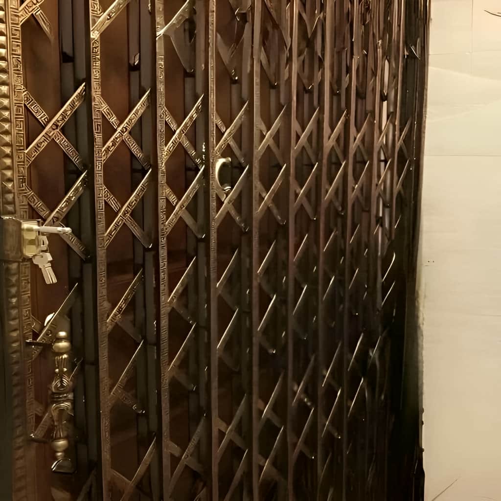 درب آکاردئونی سلطنتی گل دار