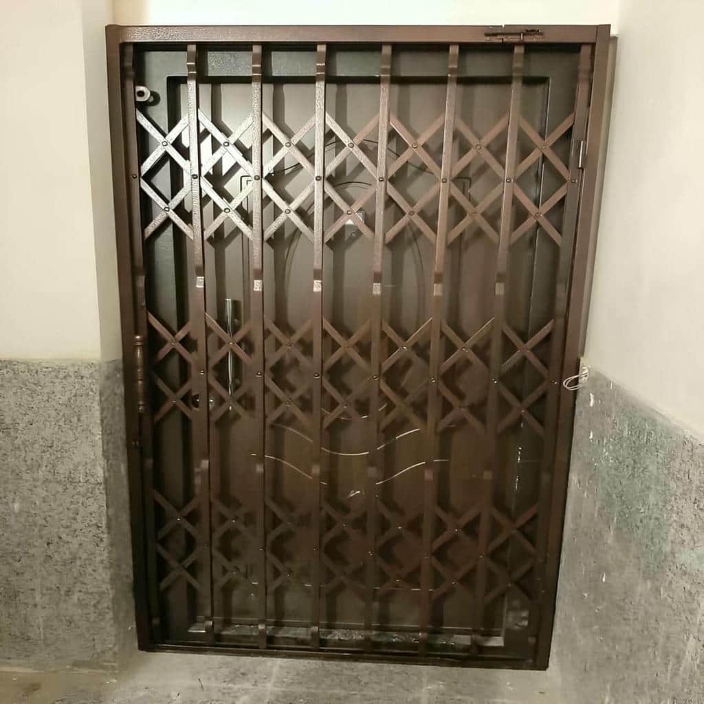 درب آکاردئونی با قفل ایمن و مقاوم