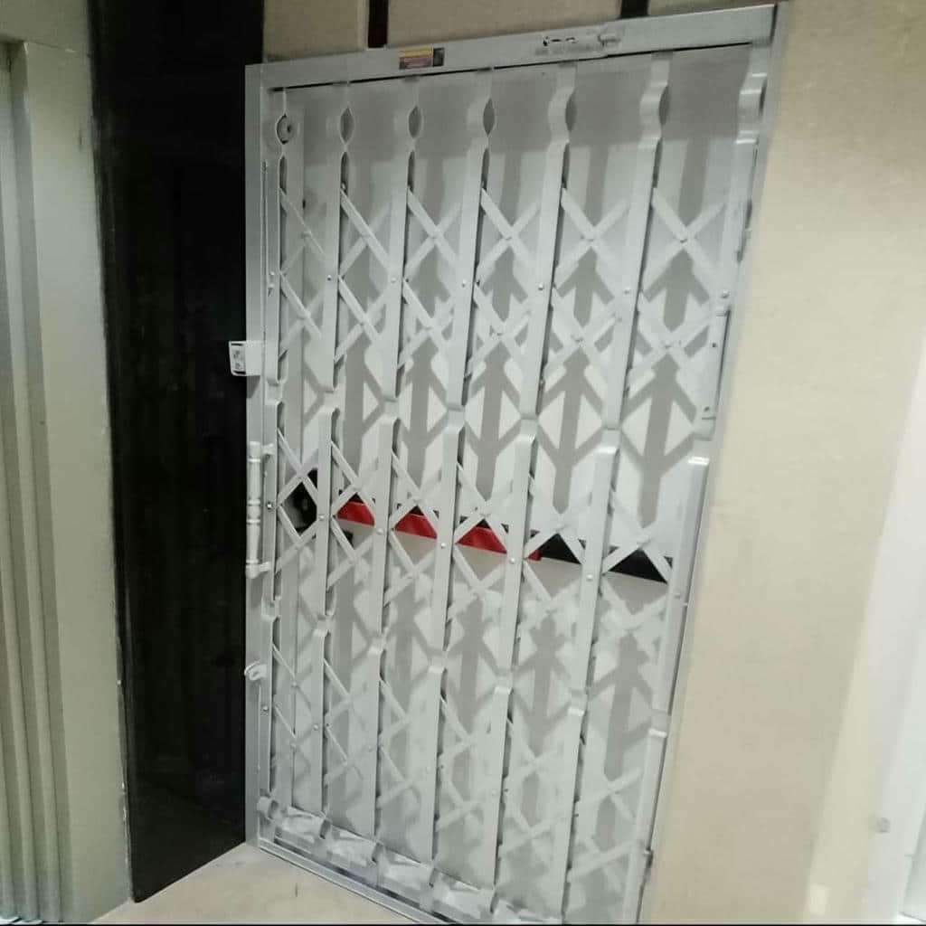 حفاظ فلزی با تراکم مناسب شاخه ها