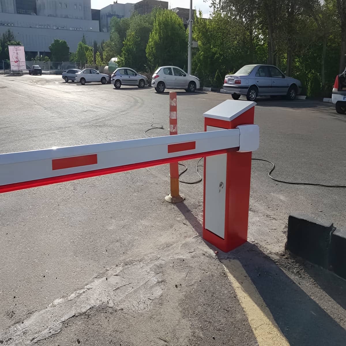 راهبند پارکینگ با موتور داخلی مقاوم راهبند پارکینگ با موتور داخلی مقاوم