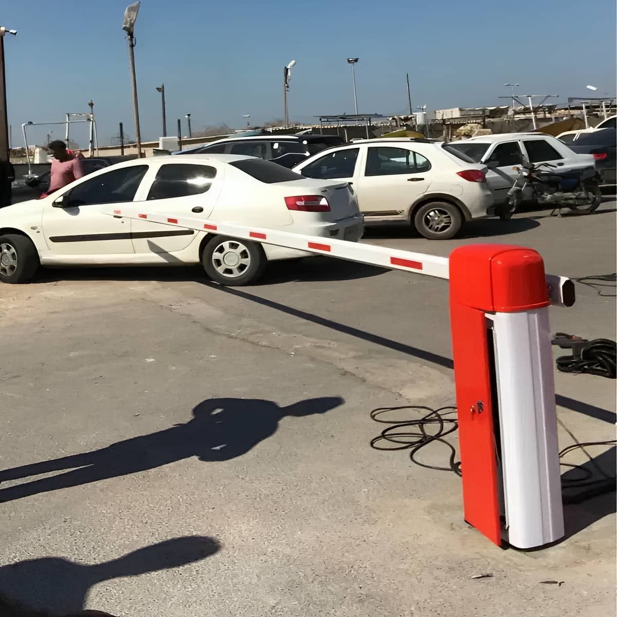 راهبند پارکینگ با قفل کنترل مسیر راهبند پارکینگ با قفل کنترل مسیر