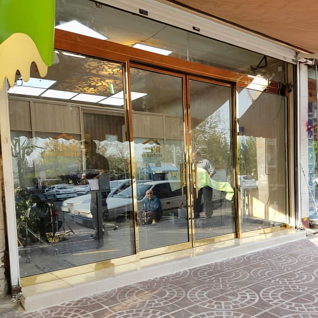درب اتوماتیک شیشه ای با فریم آلومینیوم تمیز روش محاسبه قیمت درب اتوماتیک شیشه ای