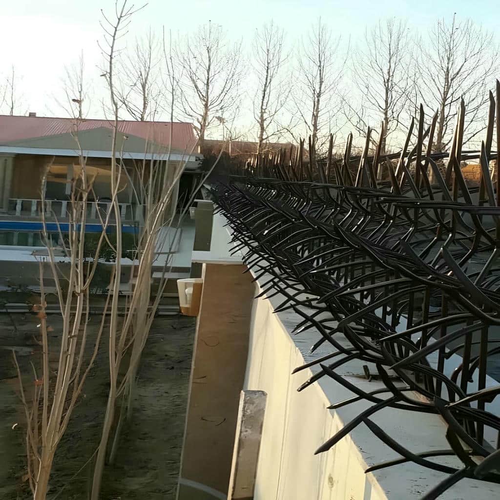خرید حفاظ دیوار کلاسیک سرنیزه با طرح رسمی