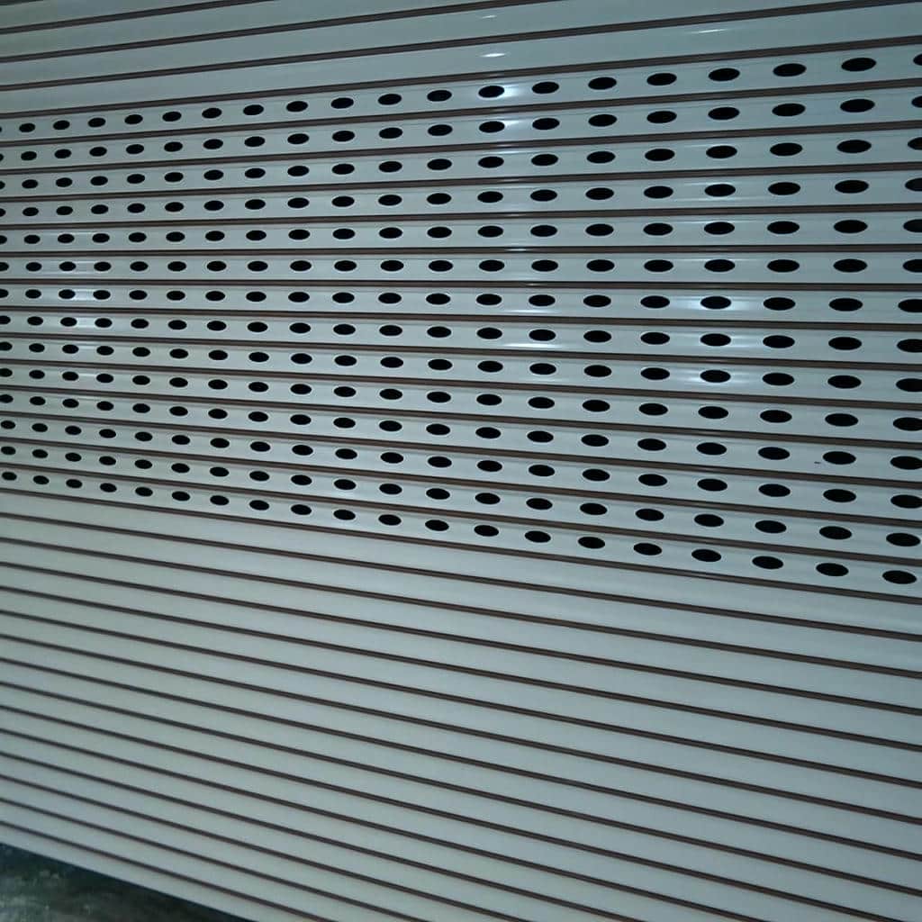 کرکره برقی رنگی نمای فروشگاه با ریل جانبی هم
