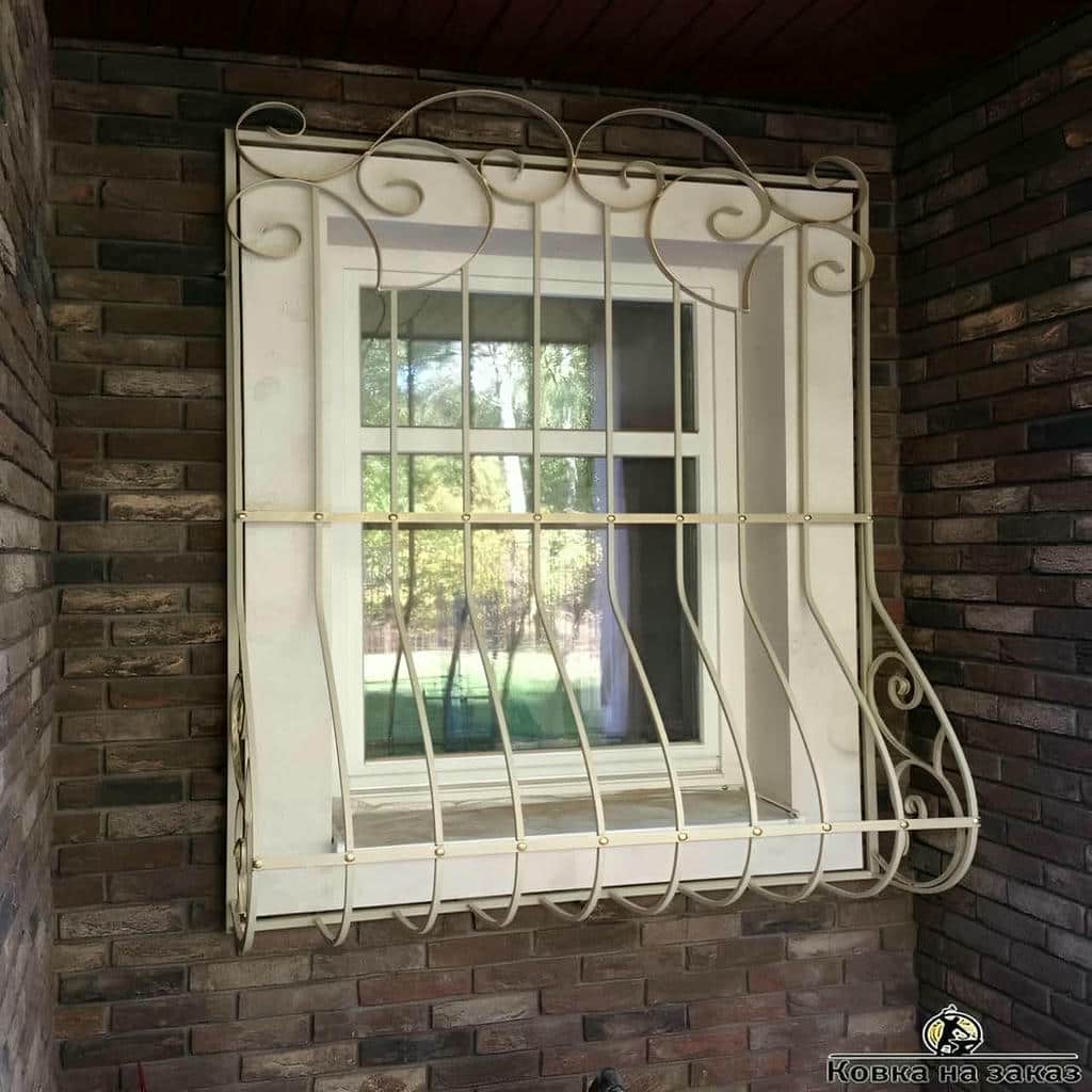 نصب حفاظ پنجره بالکن تراس روی نمای آماده